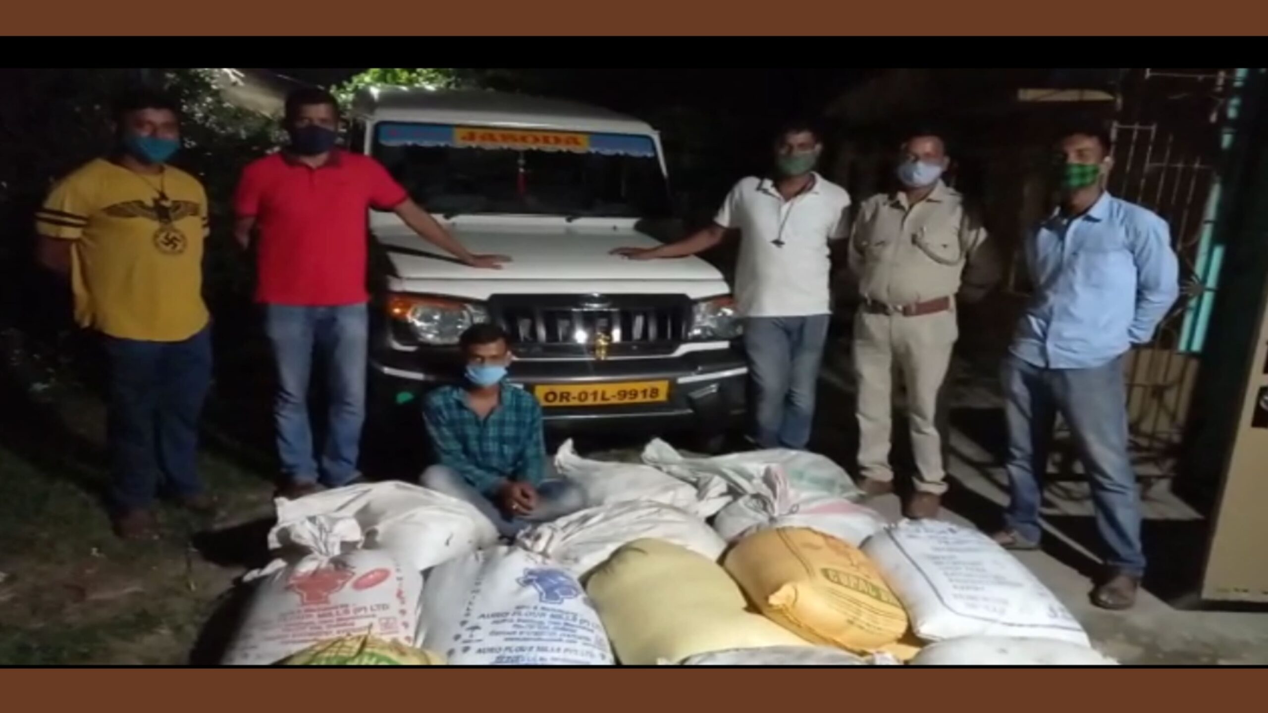 ୮୦୦ଲିଟର ଦେଶୀ ମଦ ସହିତ ବୋଲେରୋ ଜବତ ଜଣେ ଗିରଫ…