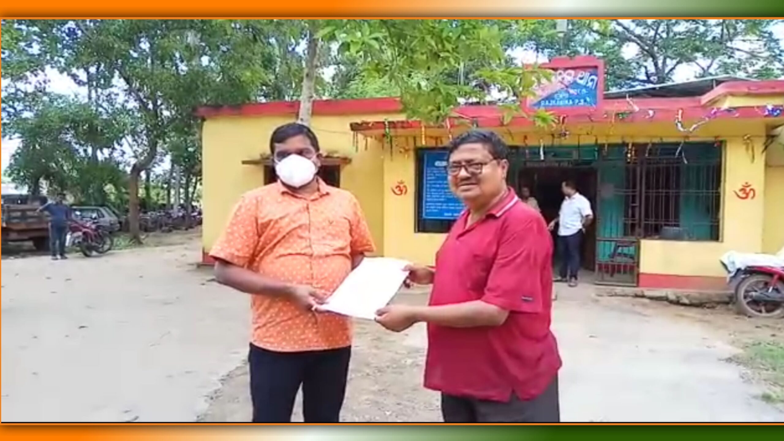 କେନ୍ଦ୍ରାପଡ଼ାର ପୁର୍ବତନ ଜିଲ୍ଲାପାଳ ସମର୍ଥ ବର୍ମା,ବର୍ତମାନ ଜିଲ୍ଲାପାଳ ଅମୃତି ଋତୁରାଜ ଙ୍କ ନାମରେ ଏତଲା ଦେଲେ ଆଳିର ପୂର୍ବତନ ବିଧାୟକ ଦେବେନ୍ଦ୍ର ନାଥ ଶର୍ମା..