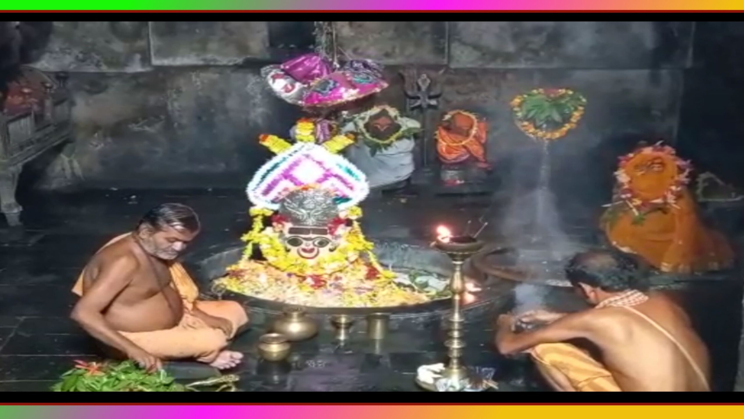 ଆଖଣ୍ଡଳମଣିଙ୍କ ମନ୍ଦିରଚୂଡାକୁ ଉଠିଲା ମହାଦୀପ…