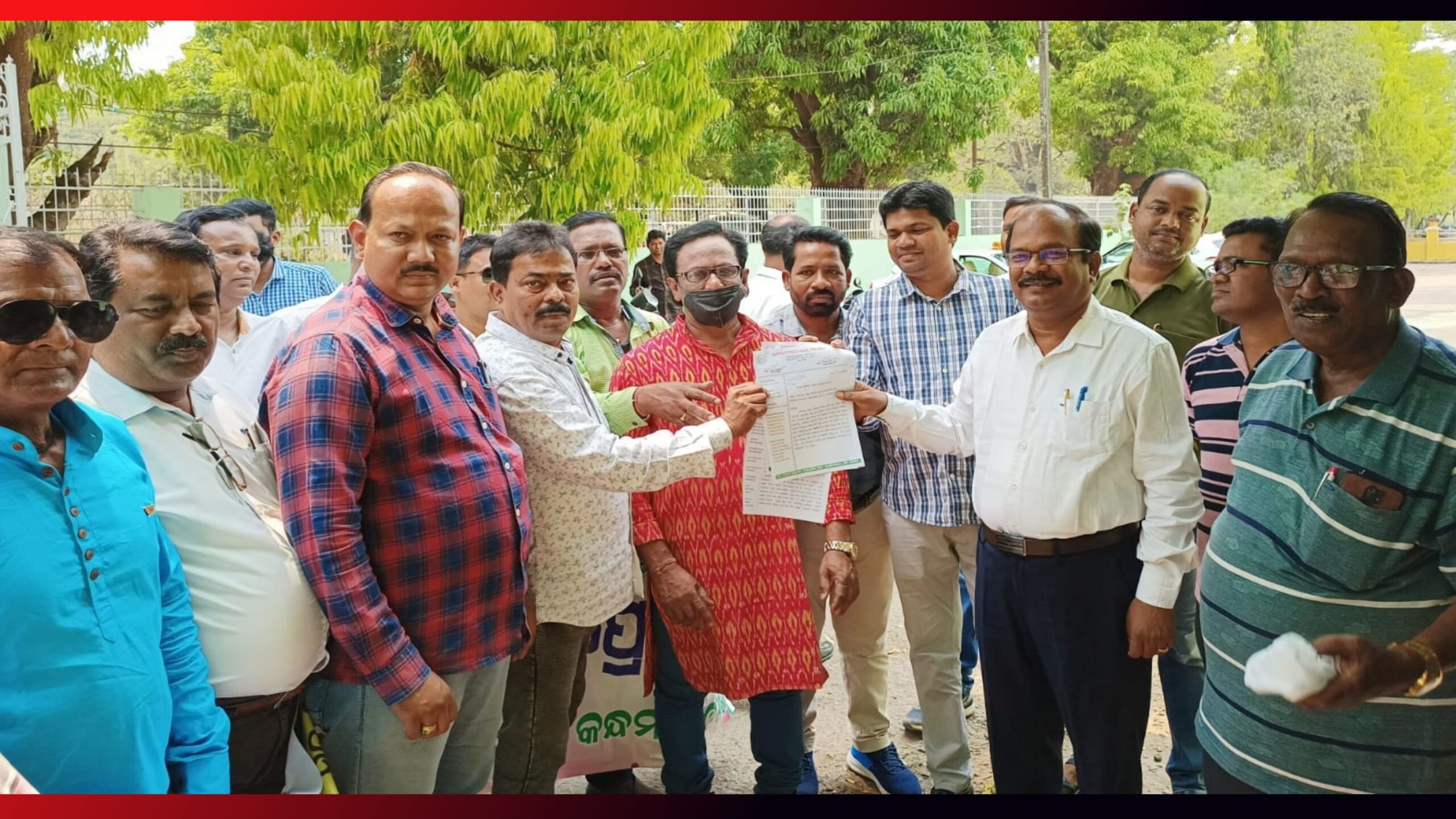 ସାମ୍ୱାଦିକ ଲୋକନାଥ ଦଳେଇଙ୍କୁ ପୋଲିସର ମାତ୍ରାଧିକ କାର୍ଯାନୁଷ୍ଠାନ ପ୍ରତିବାଦରେ ଫୁଲବାଣୀ ଜିଲ୍ଲା ପ୍ରେସ କ୍ଳବର ଦୃଢ଼ କାର୍ଯ୍ୟାନୁଷ୍ଠାନ ଦାବି…