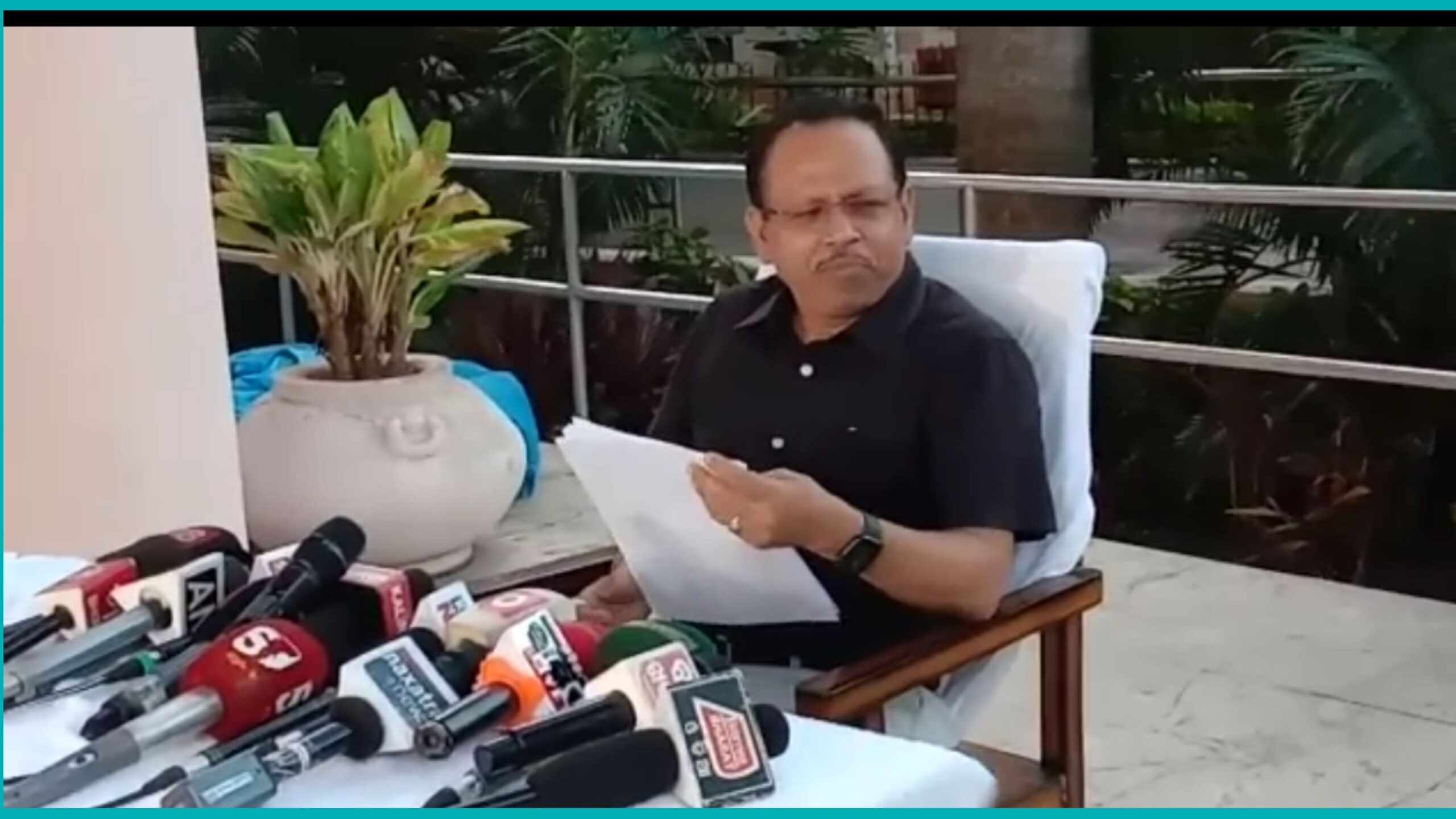 ସମ୍ଭାବ୍ୟ ବାତ୍ୟା ପୁର୍ବ ପ୍ରସ୍ତୁତି କୁ ନେଇ ରିଲିଫ କମିଶନର ପ୍ରଦୀପ ଜେନା ଙ୍କ ଜିଲ୍ଲାପାଳ ଙ୍କୁ ତାଗିଦ୍…