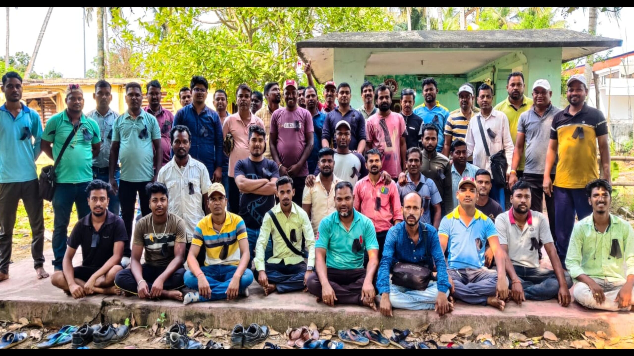 ଠିକା ବିଦ୍ଯୂତ୍ କର୍ମଚାରୀଙ୍କ କମ୍ପାନୀର ମନୋମୁଖୀ ଶାସନ ବିରୁଦ୍ଧରେ କଳାବ୍ୟାଚ ପରିଧାନ….