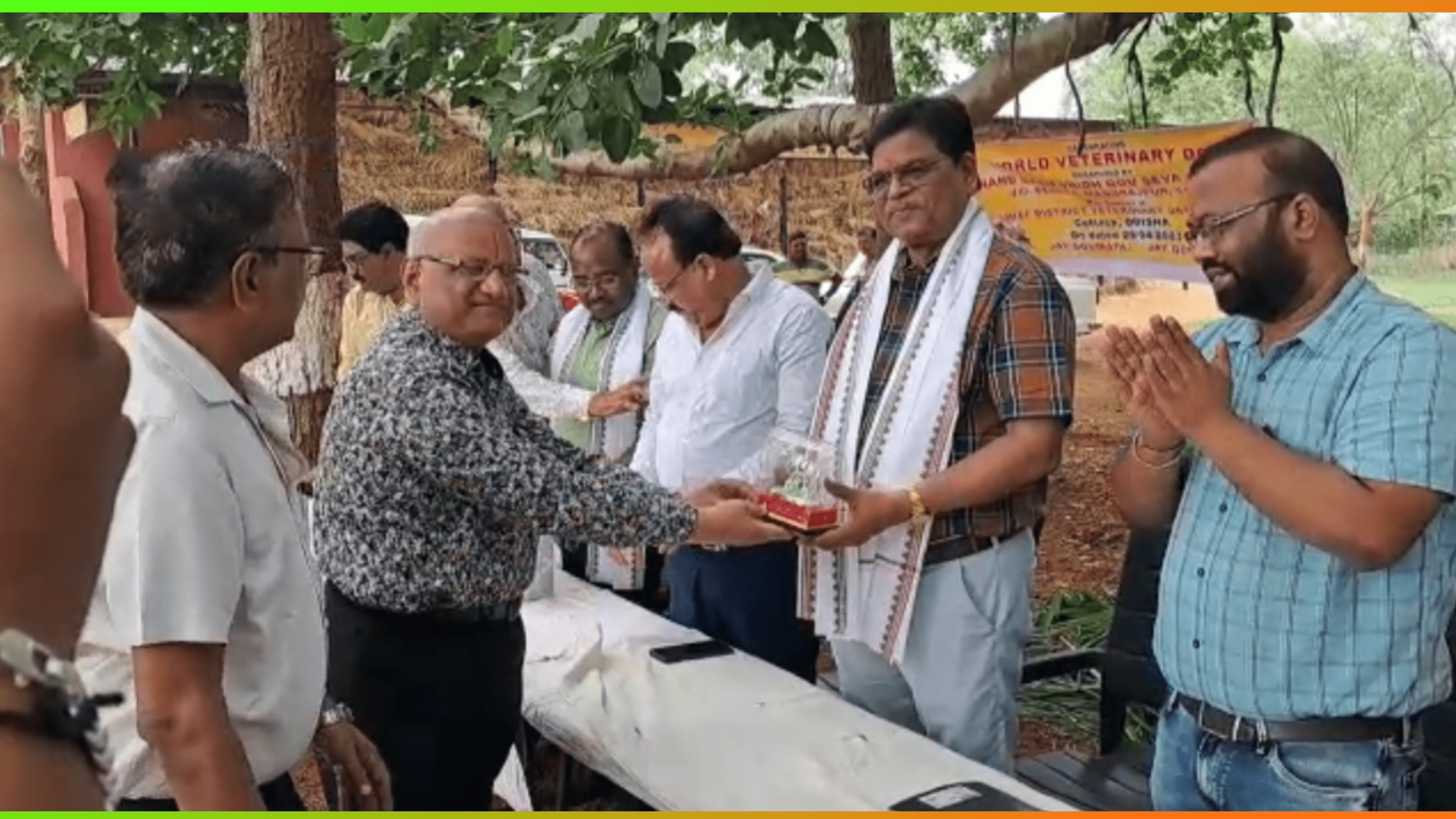ବିଶ୍ବପ୍ରାଣୀ ଚିକିତ୍ସା ଦିବସରେ ବୃଦ୍ଧ ଗୋ-ସେବାଶ୍ରମର ଗୋ ଚିକିତ୍ସା….