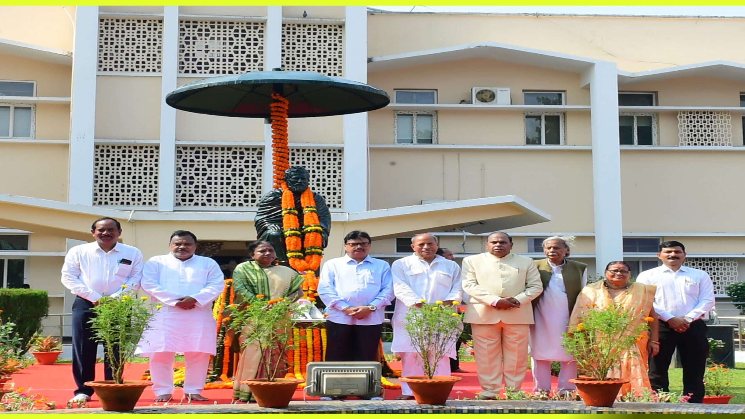 ବିଧାନସଭା ପରିସରରେ ଗୋପବନ୍ଧୁ ଦାସଙ୍କ ଜୟନ୍ତୀ ପାଳିତ….