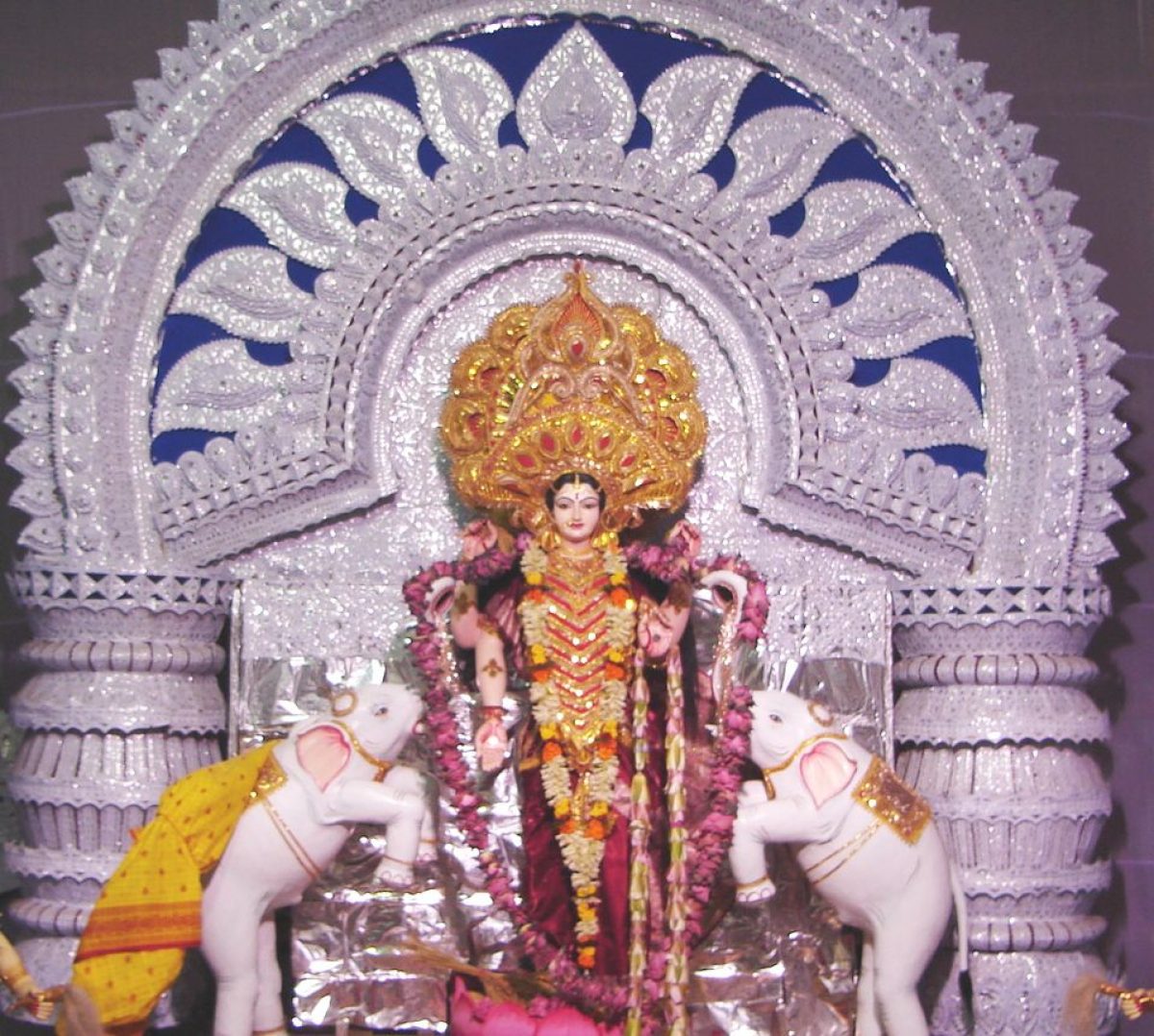 ଆଜିଠୁ ପ୍ରସିଦ୍ଧ ଗଜଲକ୍ଷ୍ମୀ ପୂଜା