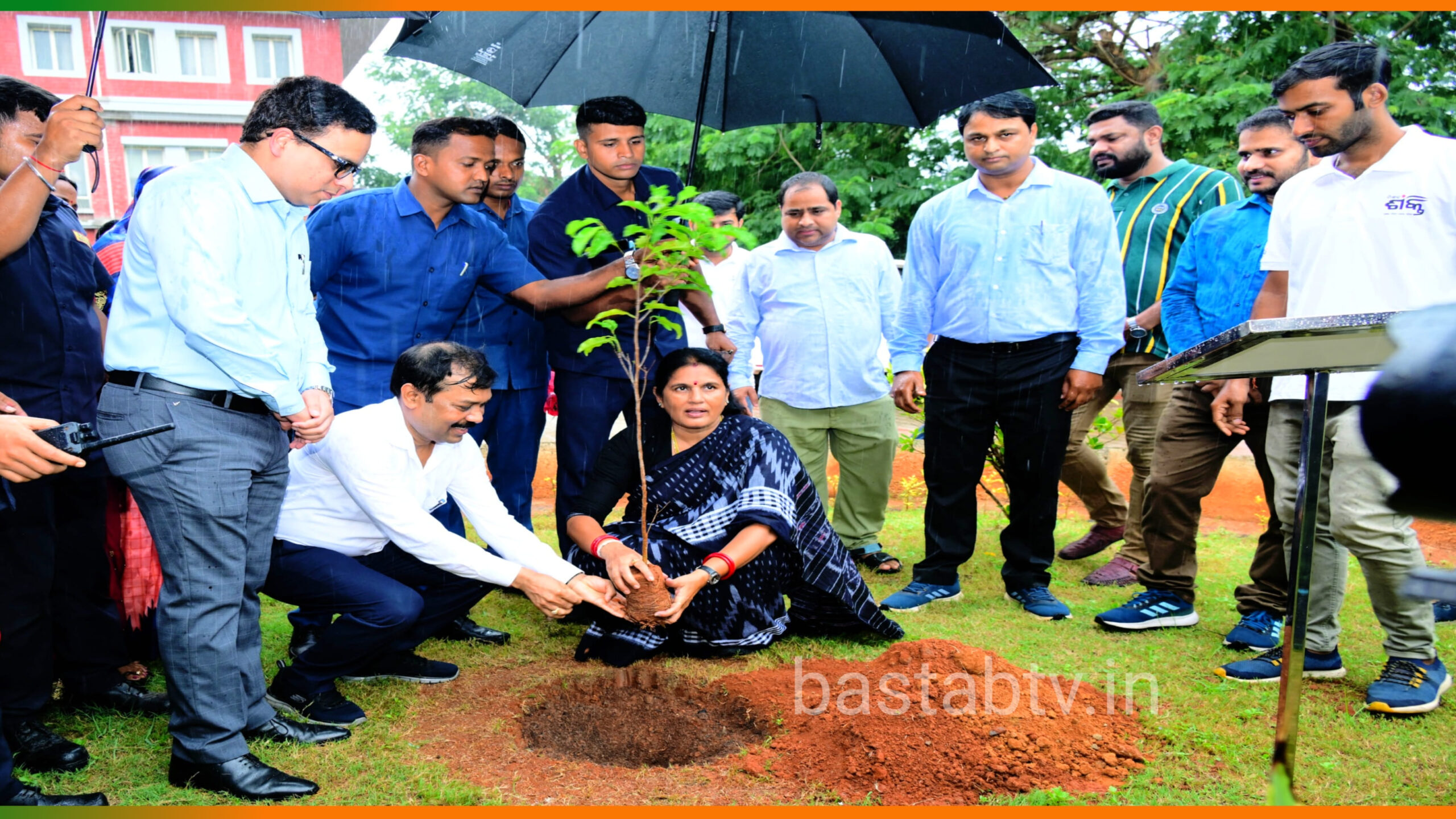ସବୁଜ ଓଡ଼ିଶା ଗଠନ ଲକ୍ଷ୍ୟରେ ପ୍ରତ୍ୟେକ ନାଗରିକ ନିଜ ମାଆଙ୍କ ନାମରେ ଗଛ ଲଗାନ୍ତୁ :ଉପ ମୁଖ୍ୟମନ୍ତ୍ରୀ