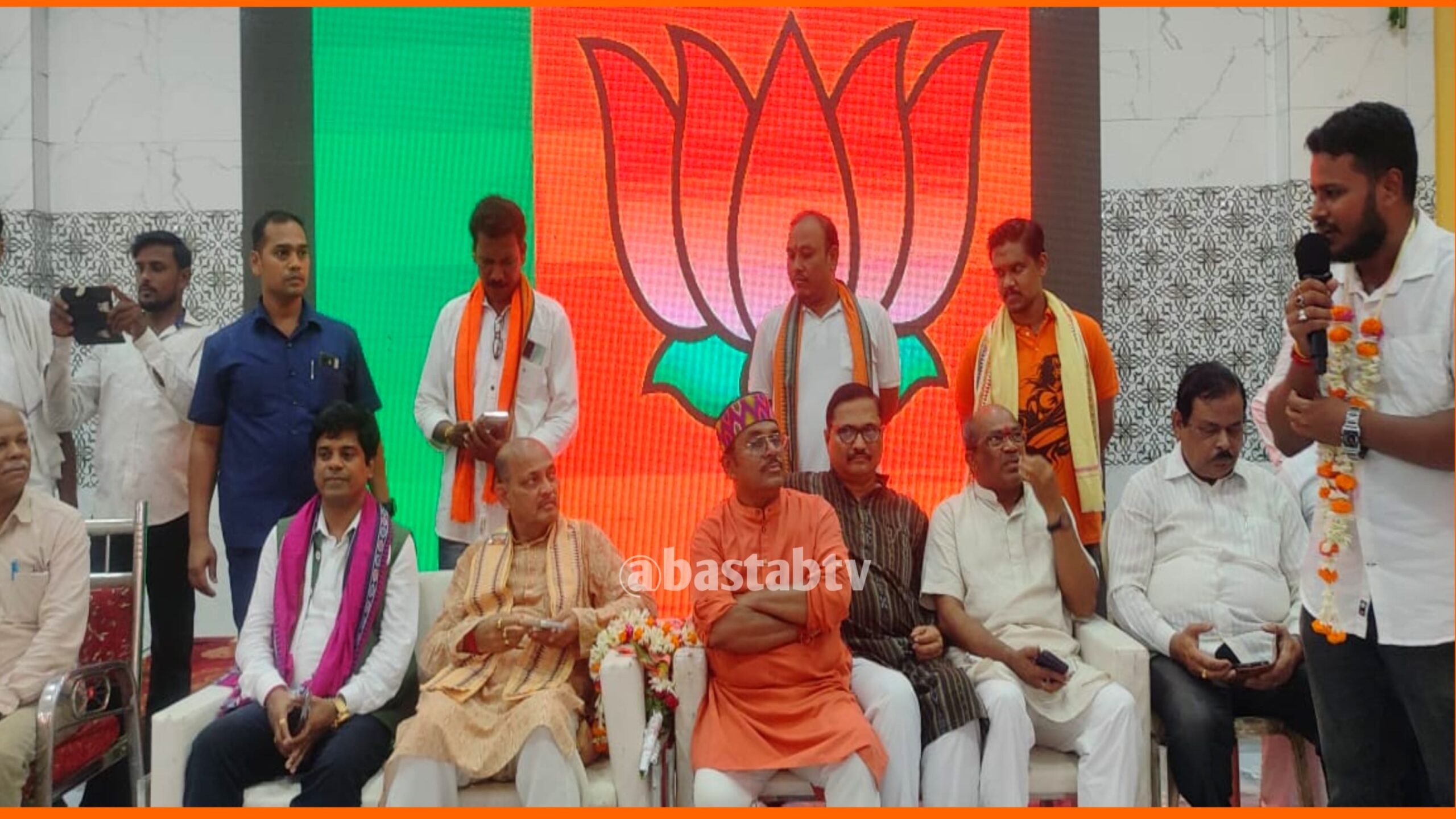 କଟକ ରେ ଅନୁଷ୍ଠିତ “ମନ୍ କି ବାତ୍” କାର୍ଯ୍ୟକ୍ରମରେ ଶ୍ରୀ ମନମୋହନ ସାମଲ….