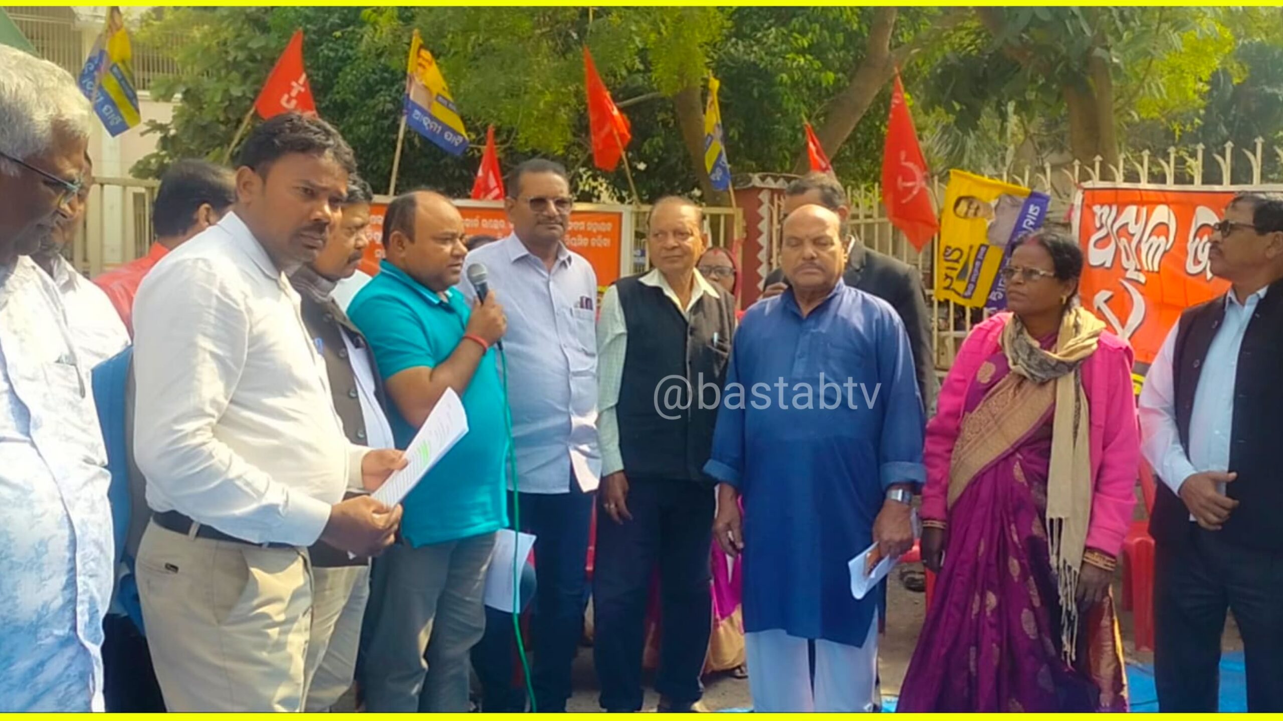 କେନ୍ଦ୍ରାପଡା ଜିଲ୍ଲାପାଳ ଅଫିସି ସମ୍ମୁଖରେ ଶ୍ରମିକ- କୃଷକ ଚେତାବନୀ ସମାବେଶ…