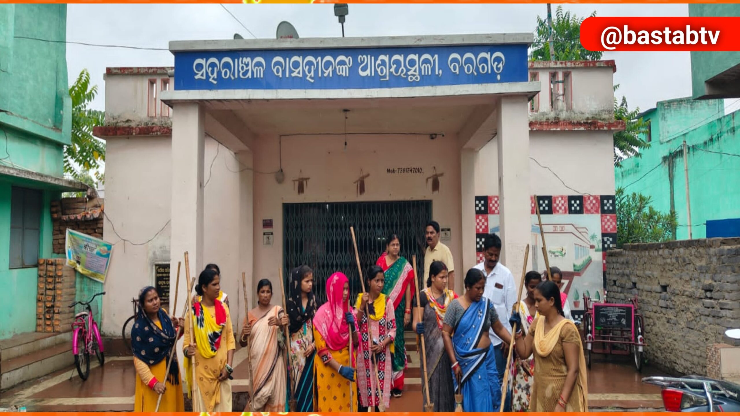 ବରଗଡ ୱାର୍ଡ ନଂ ୧୧ ରେ ସଫେଇ ଅଭିଯାନ….