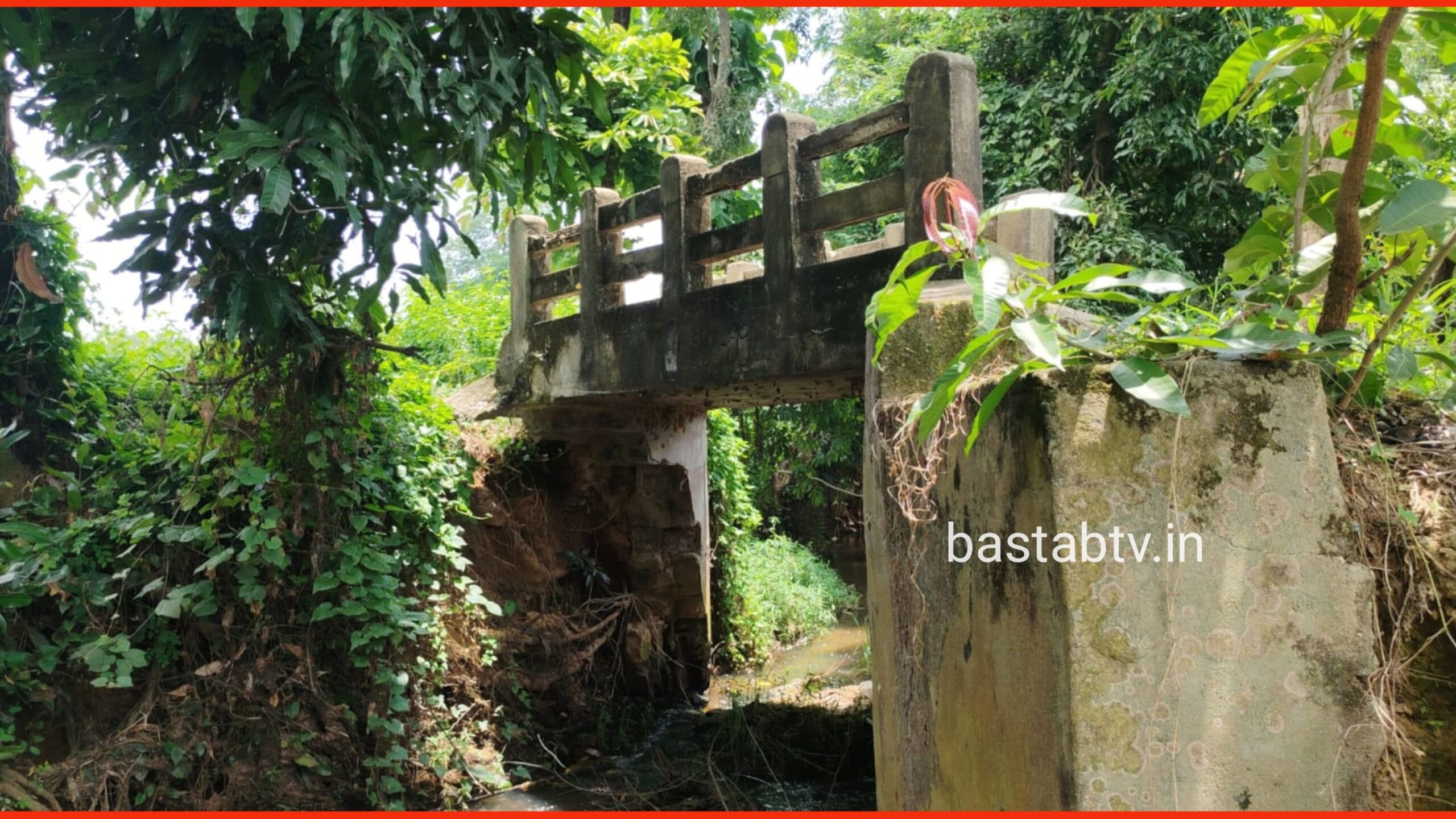 ଜୀବନ ନେବ ଲାଦେର ପାଲି ବଡକଣ୍ଟା କୁ ଯିବା ରାସ୍ତାରେ ଥିବା ପୋଲ…