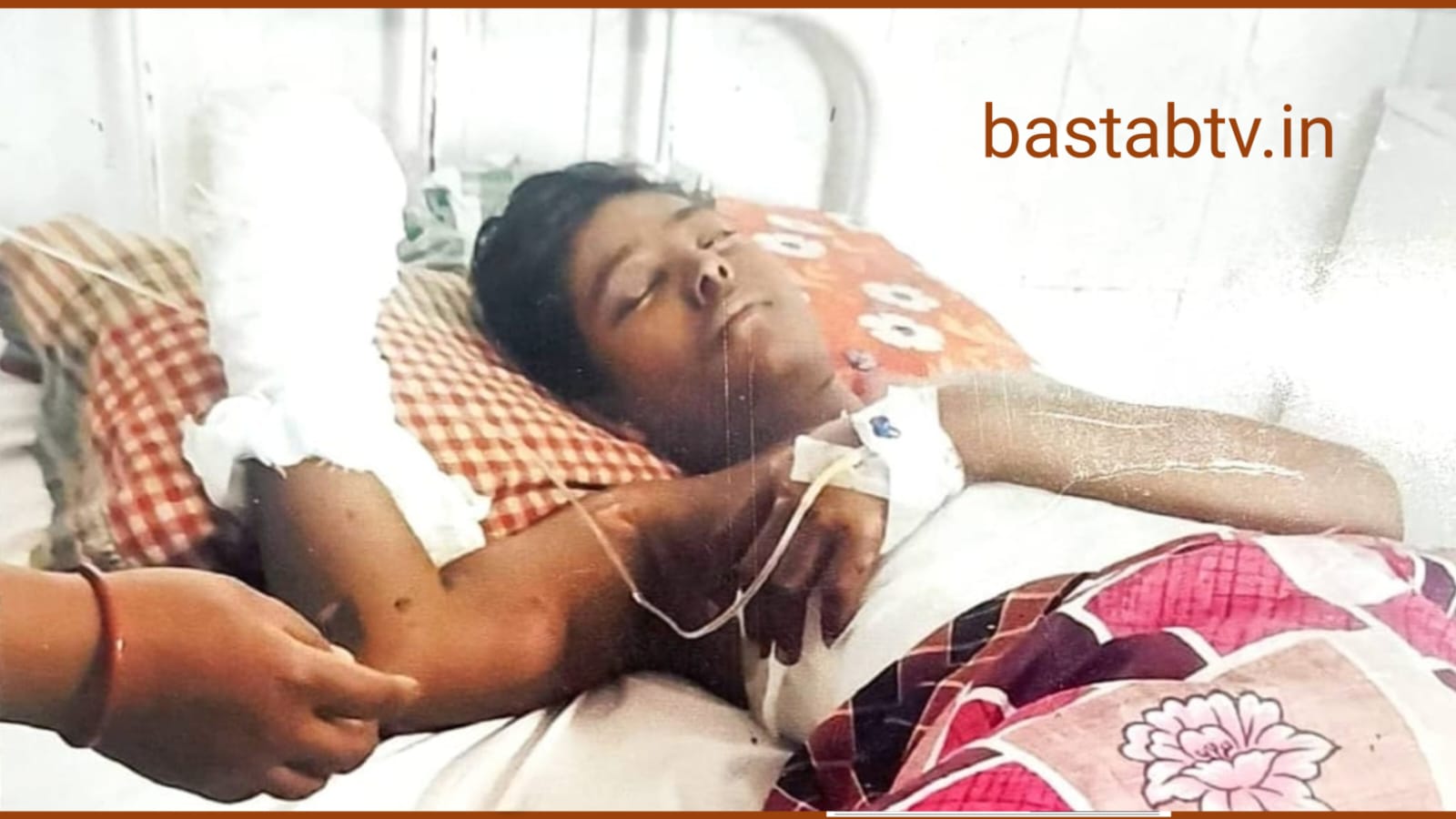 ବାଲି ବୋଝେଇ ହାଇୱାରେ ପାଲ ଢାଙ୍କୁଥିବା ବେଳେ ନାବାଳକଙ୍କ ହାତ ଜଳିଗଲା